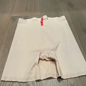 Spanx Girl Short